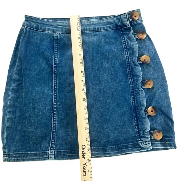 Free People Denim Button-Up Skirt size 8 - Picture 4 of 4